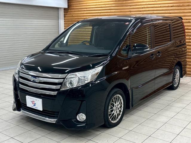 ノア ハイブリッドSi 純正ナビ/フリップダウン/両側電動パワスラ/フルセグ/ETC/バックカメラ/ステアリングリモコン/レーンキープアシスタンス/スマートキー/プッシュスタート/オートライト/フロントフォグランプ(25枚目)