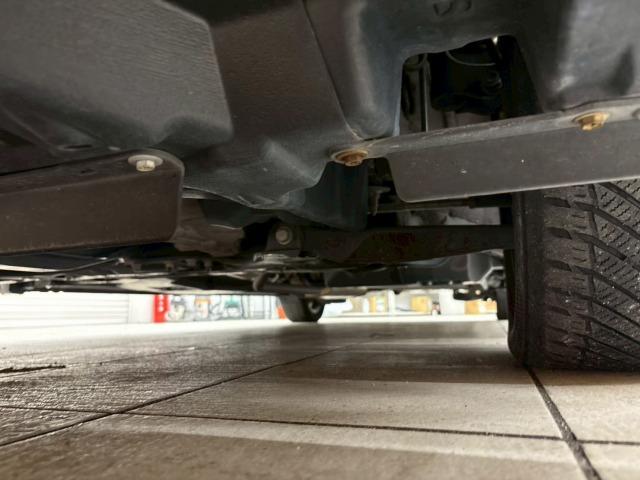 ノア ハイブリッドSi 純正ナビ/フリップダウン/両側電動パワスラ/フルセグ/ETC/バックカメラ/ステアリングリモコン/レーンキープアシスタンス/スマートキー/プッシュスタート/オートライト/フロントフォグランプ(34枚目)