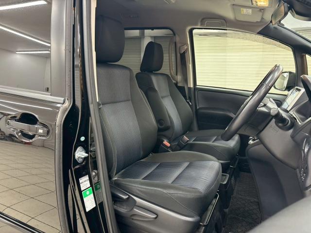 ノア ハイブリッドSi 純正ナビ/フリップダウン/両側電動パワスラ/フルセグ/ETC/バックカメラ/ステアリングリモコン/レーンキープアシスタンス/スマートキー/プッシュスタート/オートライト/フロントフォグランプ(38枚目)