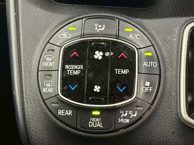 ノア ハイブリッドSi 純正ナビ/フリップダウン/両側電動パワスラ/フルセグ/ETC/バックカメラ/ステアリングリモコン/レーンキープアシスタンス/スマートキー/プッシュスタート/オートライト/フロントフォグランプ(53枚目)