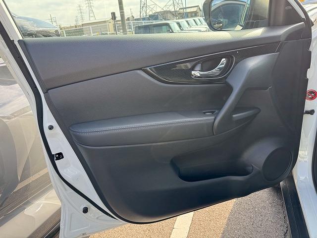 エクストレイル 20Xi 全周囲/電動リアゲート/プロパイロット/ETC/デジタルインナーミラー/ダウンヒルアシストコントロール/ステアリングリモコン/横滑り防止装置/コーナーセンサー/インテリジェントキー/プッシュスタート/(70枚目)