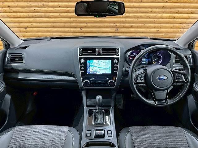 アイポイントが高く、非常に見晴らしの良いコックピットはロングドライブに最適。一度乗ったら病みつきです。