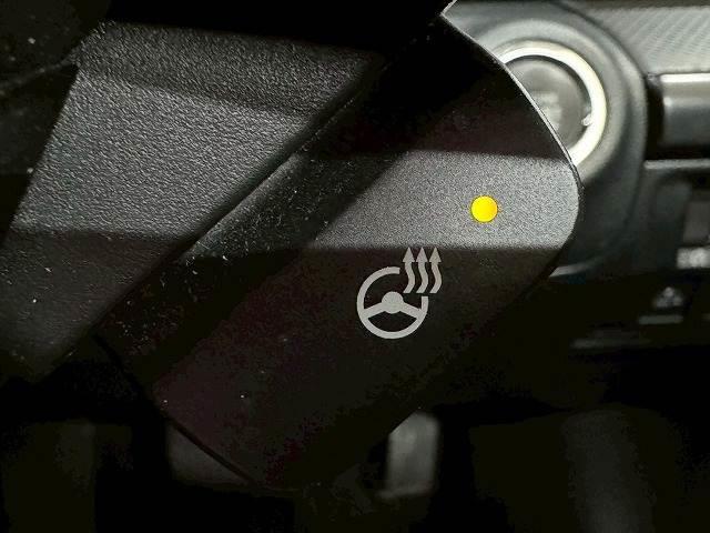 ステアリングヒーター搭載！