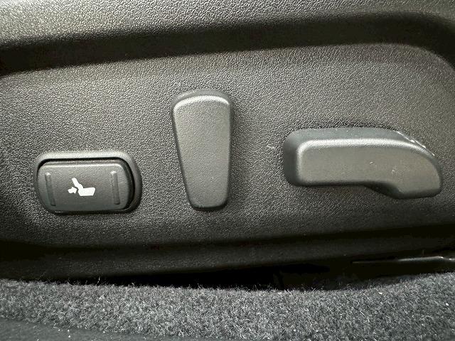 お問い合わせは０１２０−２５−４０９２まで。専門店だからこその知識・経験豊富なスタッフ達が、お客様に最適な一台をご案内致します