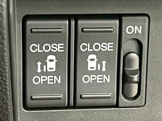 ミニバン必須装備「両側パワースライドドア」を装備しています。ドア開閉も楽々！