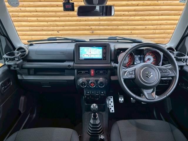 ジムニー XC 7インチナビ/シートヒーター/衝突軽減/ヘッドライトウォッシャー/クルーズコントロール/プッシュスタート/Bluetooth接続/バックカメラ/カロッツェリアナビ/16インチアルミ/マッドガート(3枚目)