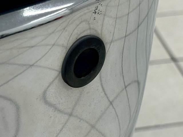 【コーナーセンサー】障害物との接近や距離を音やディスプレイ等で警告します。不慣れな駐車や安全を守ります。