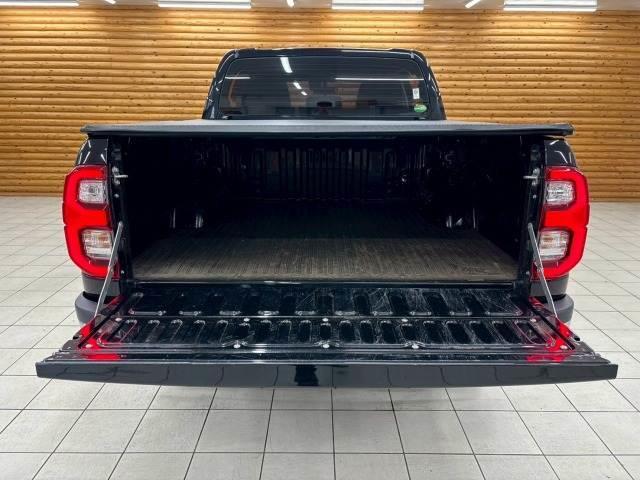 広々としたラゲッジルームはレジャーにも大活躍です！！