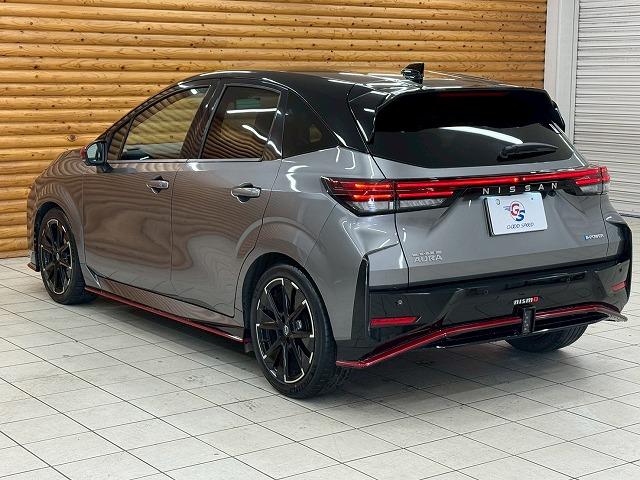 オーラ ニスモ　レカロシート／コネクトナビ／プロパイロット／ワイヤレス充電／コーナーセンサー／ブラインドスポットモニター／スマートキー／プッシュスタート／ＡｐｐｌｅＣａｒＰｌａｙ／パーキングアシスト／オートホールド（45枚目）