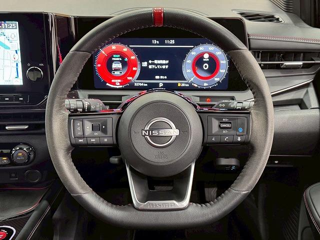 オーラ ニスモ　レカロシート／コネクトナビ／プロパイロット／ワイヤレス充電／コーナーセンサー／ブラインドスポットモニター／スマートキー／プッシュスタート／ＡｐｐｌｅＣａｒＰｌａｙ／パーキングアシスト／オートホールド（48枚目）