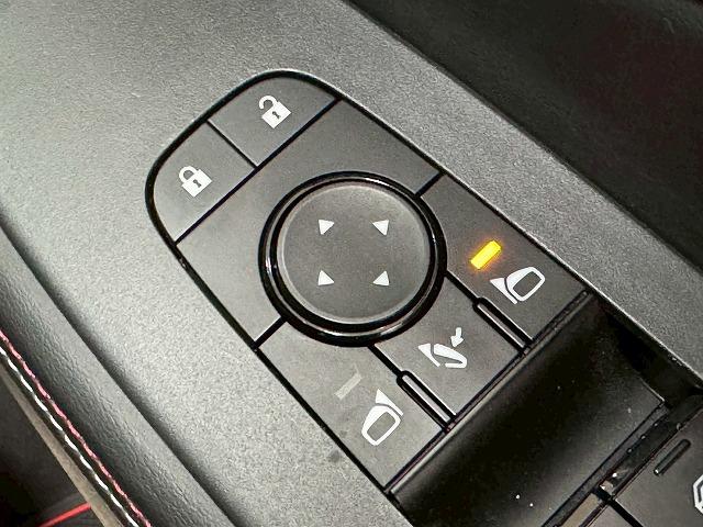 オーラ ニスモ　レカロシート／コネクトナビ／プロパイロット／ワイヤレス充電／コーナーセンサー／ブラインドスポットモニター／スマートキー／プッシュスタート／ＡｐｐｌｅＣａｒＰｌａｙ／パーキングアシスト／オートホールド（56枚目）