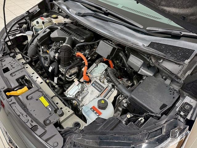 オーラ ニスモ　レカロシート／コネクトナビ／プロパイロット／ワイヤレス充電／コーナーセンサー／ブラインドスポットモニター／スマートキー／プッシュスタート／ＡｐｐｌｅＣａｒＰｌａｙ／パーキングアシスト／オートホールド（73枚目）