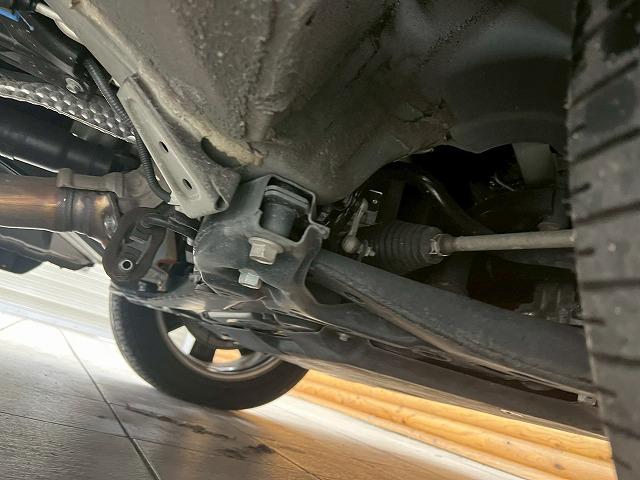 デリカＤ：５ Ｐ　全方位カメラ／フリップダウン／シートヒーター／ブラインドスポットモニター／パワーバックドア／レーンキープアシスト／衝突軽減ブレーキ／パドルシフト／ステアリングヒーター／スマートキー／オートステップ（31枚目）