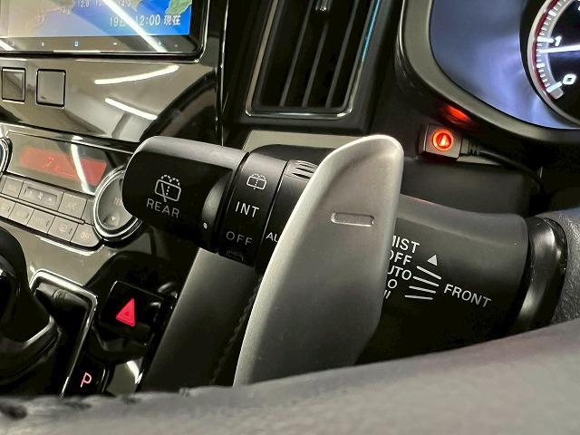 デリカＤ：５ Ｐ　全方位カメラ／フリップダウン／シートヒーター／ブラインドスポットモニター／パワーバックドア／レーンキープアシスト／衝突軽減ブレーキ／パドルシフト／ステアリングヒーター／スマートキー／オートステップ（47枚目）