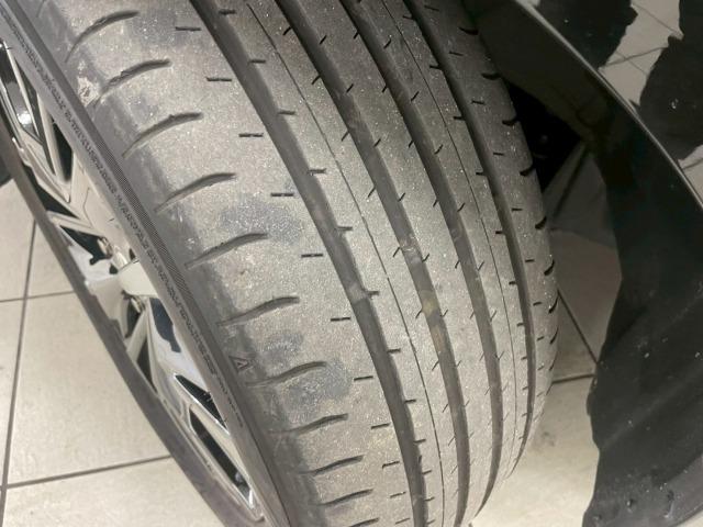 ヴェルファイアハイブリッド Ｚ　プレミア　１３．２型モニタ／ユニバーサルステップ／ムーンルーフ／トヨタチームメイト／ワイヤレス充電／１４インチディスプレイオーディオ／１９インチアルミホイール／全周囲カメラ／ベンチレーション／ブラインドスポット（22枚目）