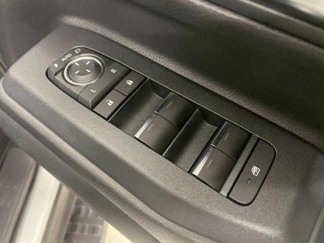 ランドクルーザー２５０ ＶＸ　ＡｐｐｌｅＣａｒＰｌａｙ／サンルーフ／全方位カメラ／モデリスタシグネチャーイルミ／モデリスタフェンダーガーニッシュ／レーダークルーズコントロール／ブラインドスポットモニター／ＥＴＣ／フルセグ／ＬＥＤ（42枚目）