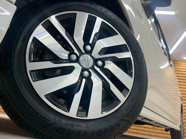 トール カスタムＧ　リミテッド　ＳＡＩＩＩ　アルパインＢＩＧ－Ｘ／両側電動／全方位／Ｂカメラ／ＥＴＣ／シートヒーター／コーナーセンサー／スマートキー／プッシュスタート／横滑り防止装置／衝突軽減ブレーキ／クルーズコントロール／ステアリングリモコン（12枚目）