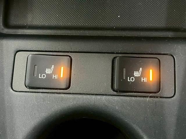 プリウス Ｓツーリングセレクション　モデリスタエアロ／後期／シートヒーター／純正ナビ／フルセグＴＶ／レーダークルーズコントロール／バックカメラ／コーナーセンサー／ステアリングスイッチ／Ｂｌｕｅｔｏｏｔｈ接続／ＬＥＤヘッドライト（7枚目）