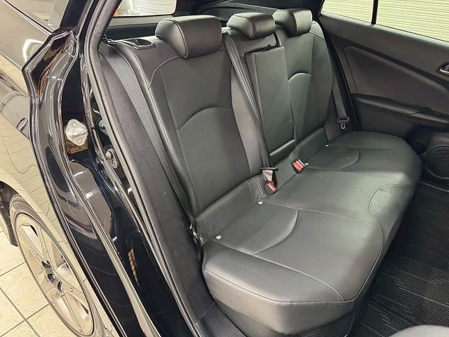 プリウス Ｓツーリングセレクション　モデリスタエアロ／後期／シートヒーター／純正ナビ／フルセグＴＶ／レーダークルーズコントロール／バックカメラ／コーナーセンサー／ステアリングスイッチ／Ｂｌｕｅｔｏｏｔｈ接続／ＬＥＤヘッドライト（9枚目）