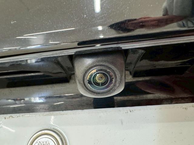 プリウス Ｓツーリングセレクション　モデリスタエアロ／後期／シートヒーター／純正ナビ／フルセグＴＶ／レーダークルーズコントロール／バックカメラ／コーナーセンサー／ステアリングスイッチ／Ｂｌｕｅｔｏｏｔｈ接続／ＬＥＤヘッドライト（31枚目）