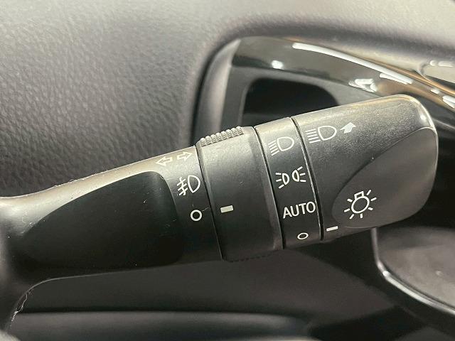 プリウス Ｓツーリングセレクション　モデリスタエアロ／後期／シートヒーター／純正ナビ／フルセグＴＶ／レーダークルーズコントロール／バックカメラ／コーナーセンサー／ステアリングスイッチ／Ｂｌｕｅｔｏｏｔｈ接続／ＬＥＤヘッドライト（49枚目）