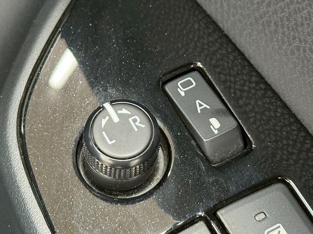 プリウス Ｓツーリングセレクション　モデリスタエアロ／後期／シートヒーター／純正ナビ／フルセグＴＶ／レーダークルーズコントロール／バックカメラ／コーナーセンサー／ステアリングスイッチ／Ｂｌｕｅｔｏｏｔｈ接続／ＬＥＤヘッドライト（57枚目）