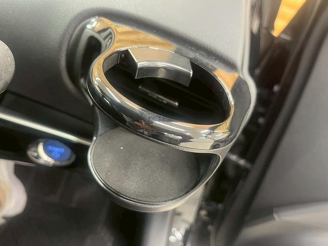 プリウス Ｓツーリングセレクション　モデリスタエアロ／後期／シートヒーター／純正ナビ／フルセグＴＶ／レーダークルーズコントロール／バックカメラ／コーナーセンサー／ステアリングスイッチ／Ｂｌｕｅｔｏｏｔｈ接続／ＬＥＤヘッドライト（59枚目）