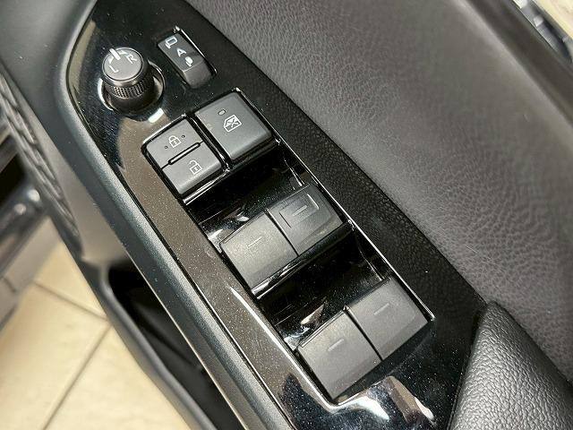 プリウス Ｓツーリングセレクション　モデリスタエアロ／後期／シートヒーター／純正ナビ／フルセグＴＶ／レーダークルーズコントロール／バックカメラ／コーナーセンサー／ステアリングスイッチ／Ｂｌｕｅｔｏｏｔｈ接続／ＬＥＤヘッドライト（60枚目）