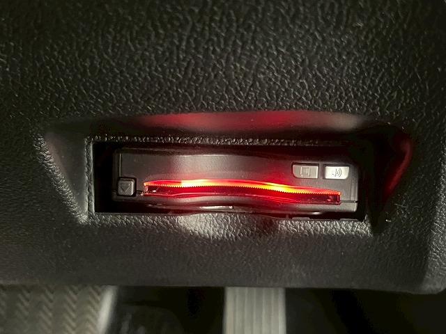 プリウス Ｓツーリングセレクション　モデリスタエアロ／後期／シートヒーター／純正ナビ／フルセグＴＶ／レーダークルーズコントロール／バックカメラ／コーナーセンサー／ステアリングスイッチ／Ｂｌｕｅｔｏｏｔｈ接続／ＬＥＤヘッドライト（61枚目）