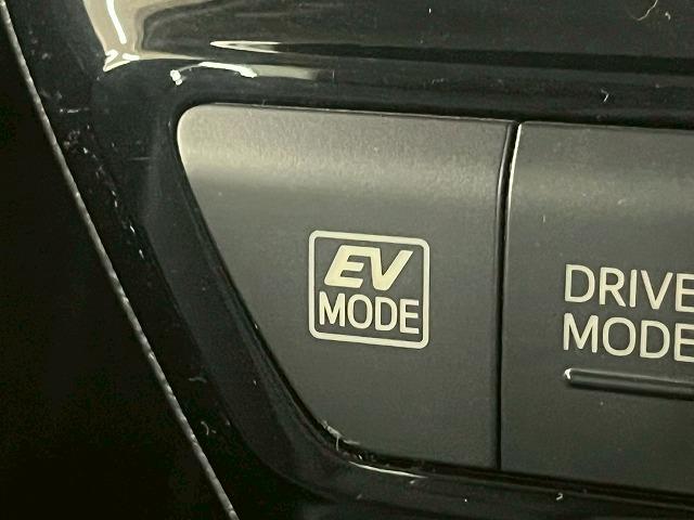 プリウス Ｓツーリングセレクション　モデリスタエアロ／後期／シートヒーター／純正ナビ／フルセグＴＶ／レーダークルーズコントロール／バックカメラ／コーナーセンサー／ステアリングスイッチ／Ｂｌｕｅｔｏｏｔｈ接続／ＬＥＤヘッドライト（71枚目）