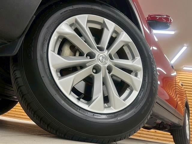 エクストレイル ２０Ｘ　ハイブリッド　エマージェンシーブレーキＰ　全方位カメラ／純正ナビ／クルーズコントロール／シートヒーター／Ｂｌｕｅｔｏｏｔｈ接続／ステアリングスイッチ／フルセグＴＶ／プッシュスタート／ＥＴＣ車載器／デジタルインナーミラー／純正アルミホイール（11枚目）