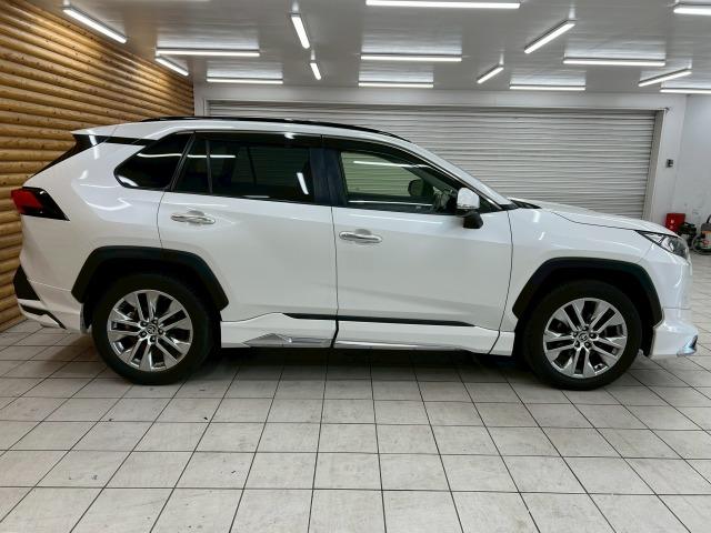 ＲＡＶ４ Ｇ　Ｚパッケージ　純正９型ナビ／追従クルーズ／シートヒーター／モデリスタエアロ／ブラインドスポットモニター／デジタルインナーミラー／電動リアゲート／シートメモリ／ステアリングヒーター／Ｂカメラ／ワイヤレス充電／ＥＴＣ（30枚目）