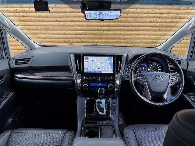 アルファード 2.5S Cパッケージ サンルーフ/全方位カメラ/JBL/メーカーナビ/フルセグTV/デジタルインナーミラー/ステアリングヒーター/パワーシート/パワーバックドア/シートクーラー/シートヒーター/ブラインドスポットモニター(3枚目)