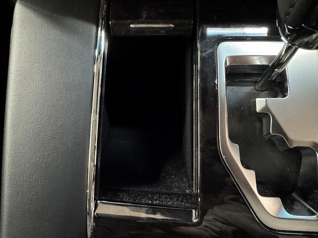 アルファード 2.5S Cパッケージ サンルーフ/全方位カメラ/JBL/メーカーナビ/フルセグTV/デジタルインナーミラー/ステアリングヒーター/パワーシート/パワーバックドア/シートクーラー/シートヒーター/ブラインドスポットモニター(73枚目)