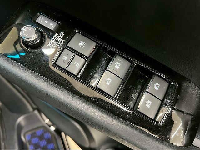 ヴェルファイアハイブリッド Z ゴールデンアイズ サンルーフ/電動ハッチバック/両側電動/クリアランスソナー/スマートキー/プッシュスタート/オートマチックハイビーム/フルセグTV/クルーズコントロール/オートエアコン/電動格納ミラー/LEDヘッド(49枚目)