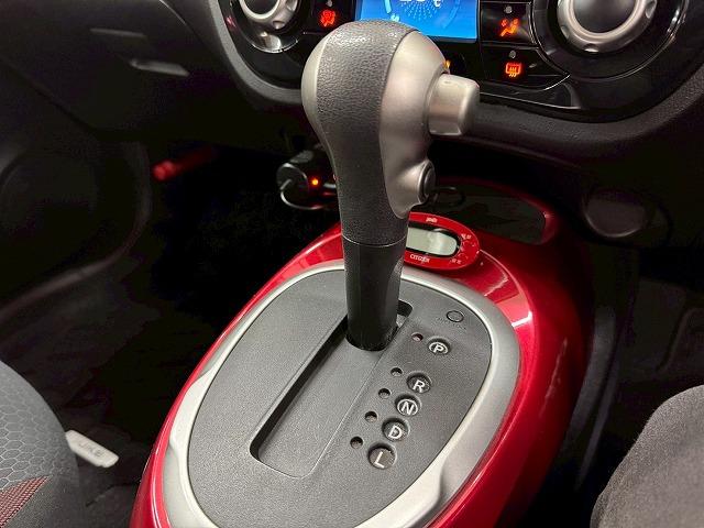 ジューク 15RX タイプV バックカメラ/インテリキー/オートエアコン/ETC/プッシュスタート/純正ナビ/フルセグTV/電動格納ミラー/フォグランプ/ドライブモード/バックカメラ/インテリキー/オートエアコン/ETC(60枚目)