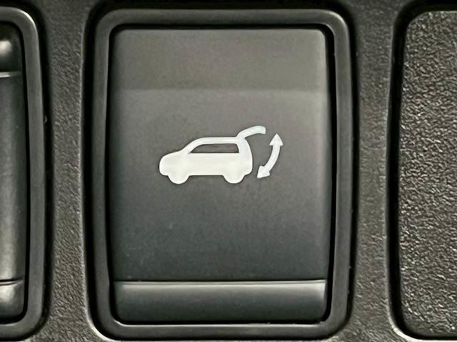 エクストレイル 20Xi ハイブリッド プロパイロット/電動リアゲート/全方位カメラ/メーカーナビ/フルセグTV/Bluetooth接続/ステアリングスイッチ/シートヒーター/デジタルインナーミラー/LED/ルーフレール/コーナーセンサー(6枚目)