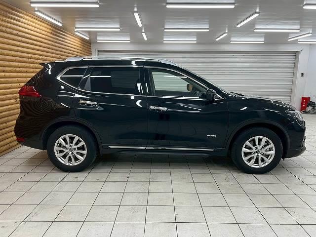 エクストレイル 20Xi ハイブリッド プロパイロット/電動リアゲート/全方位カメラ/メーカーナビ/フルセグTV/Bluetooth接続/ステアリングスイッチ/シートヒーター/デジタルインナーミラー/LED/ルーフレール/コーナーセンサー(18枚目)