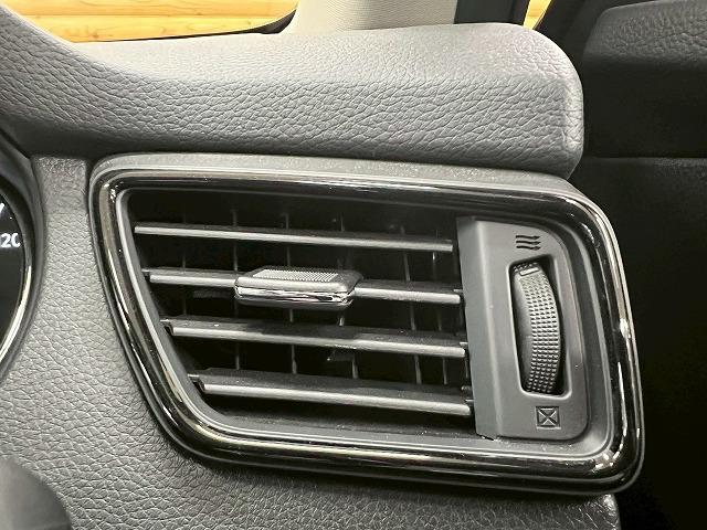 エクストレイル 20Xi ハイブリッド プロパイロット/電動リアゲート/全方位カメラ/メーカーナビ/フルセグTV/Bluetooth接続/ステアリングスイッチ/シートヒーター/デジタルインナーミラー/LED/ルーフレール/コーナーセンサー(61枚目)