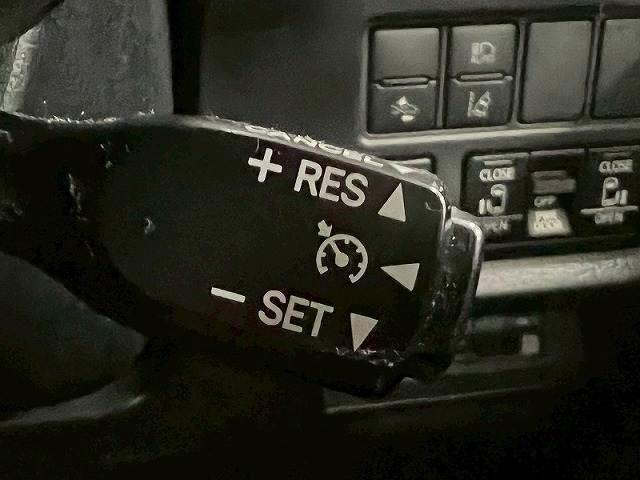 ヴォクシー ZS 純正9インチナビ/12.1インチフリップダウン/クルーズコントロール/両側パワースライドドア/Bluetooth接続/フルセグ/LEDヘッドライト/純正アルミ/フォグランプ/バックカメラ/ETC(7枚目)