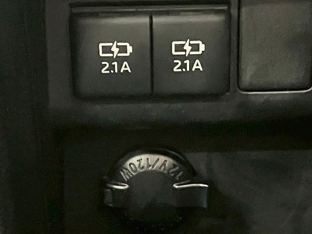 ヴォクシー ZS 純正9インチナビ/12.1インチフリップダウン/クルーズコントロール/両側パワースライドドア/Bluetooth接続/フルセグ/LEDヘッドライト/純正アルミ/フォグランプ/バックカメラ/ETC(13枚目)