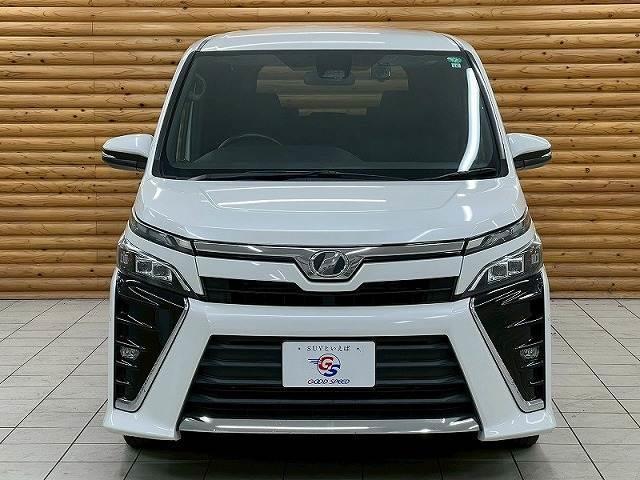 ヴォクシー ZS 純正9インチナビ/12.1インチフリップダウン/クルーズコントロール/両側パワースライドドア/Bluetooth接続/フルセグ/LEDヘッドライト/純正アルミ/フォグランプ/バックカメラ/ETC(17枚目)