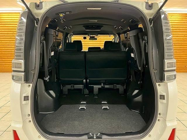 ヴォクシー ZS 純正9インチナビ/12.1インチフリップダウン/クルーズコントロール/両側パワースライドドア/Bluetooth接続/フルセグ/LEDヘッドライト/純正アルミ/フォグランプ/バックカメラ/ETC(20枚目)