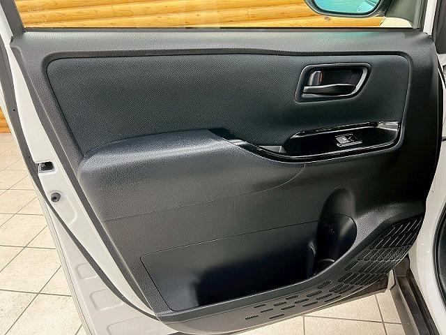 ヴォクシー ZS 純正9インチナビ/12.1インチフリップダウン/クルーズコントロール/両側パワースライドドア/Bluetooth接続/フルセグ/LEDヘッドライト/純正アルミ/フォグランプ/バックカメラ/ETC(39枚目)