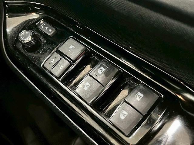 ヴォクシー ZS 純正9インチナビ/12.1インチフリップダウン/クルーズコントロール/両側パワースライドドア/Bluetooth接続/フルセグ/LEDヘッドライト/純正アルミ/フォグランプ/バックカメラ/ETC(52枚目)