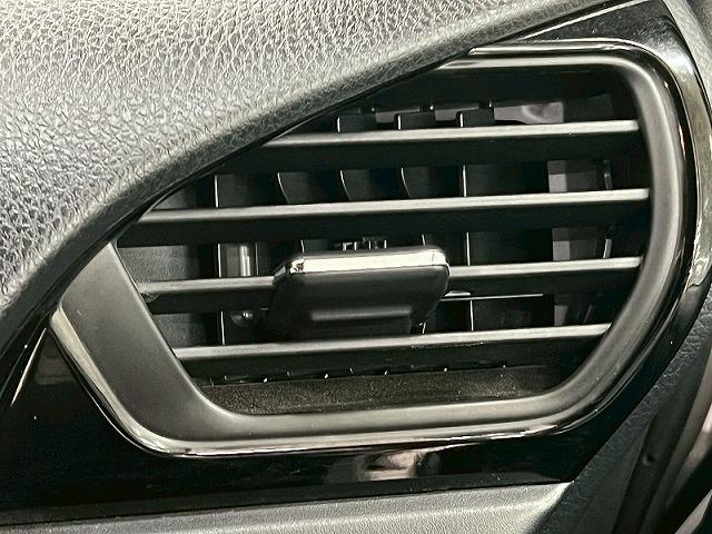 ヴォクシー ZS 純正9インチナビ/12.1インチフリップダウン/クルーズコントロール/両側パワースライドドア/Bluetooth接続/フルセグ/LEDヘッドライト/純正アルミ/フォグランプ/バックカメラ/ETC(53枚目)