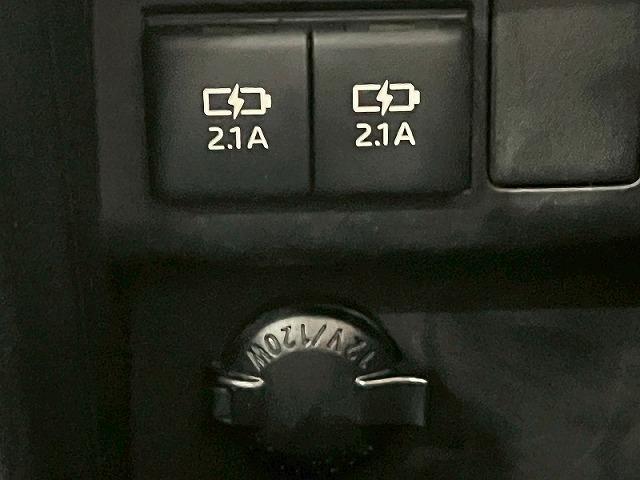 ヴォクシー ZS 純正9インチナビ/12.1インチフリップダウン/クルーズコントロール/両側パワースライドドア/Bluetooth接続/フルセグ/LEDヘッドライト/純正アルミ/フォグランプ/バックカメラ/ETC(66枚目)