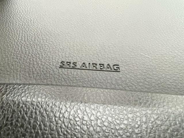 ヴォクシー ZS 純正9インチナビ/12.1インチフリップダウン/クルーズコントロール/両側パワースライドドア/Bluetooth接続/フルセグ/LEDヘッドライト/純正アルミ/フォグランプ/バックカメラ/ETC(78枚目)