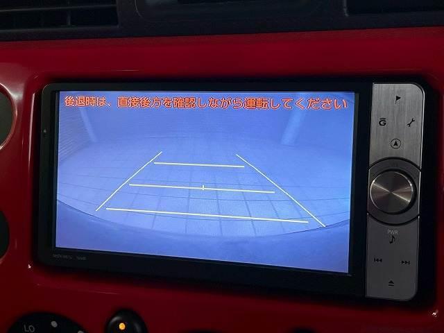 FJクルーザー レッドカラーパッケージ KMCホイール/クルーズコントロール/ETC/コーナーセンサー/横滑り防止装置/キーレス/バックカメラ/ステアリングリモコン/Bluetooth接続/オールテレンブロックタイヤ/(5枚目)
