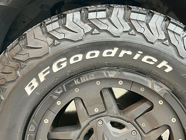 FJクルーザー レッドカラーパッケージ KMCホイール/クルーズコントロール/ETC/コーナーセンサー/横滑り防止装置/キーレス/バックカメラ/ステアリングリモコン/Bluetooth接続/オールテレンブロックタイヤ/(23枚目)